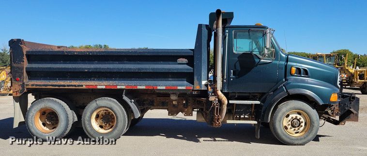 image for item KW9498 2004 Sterling L8500  dump truck