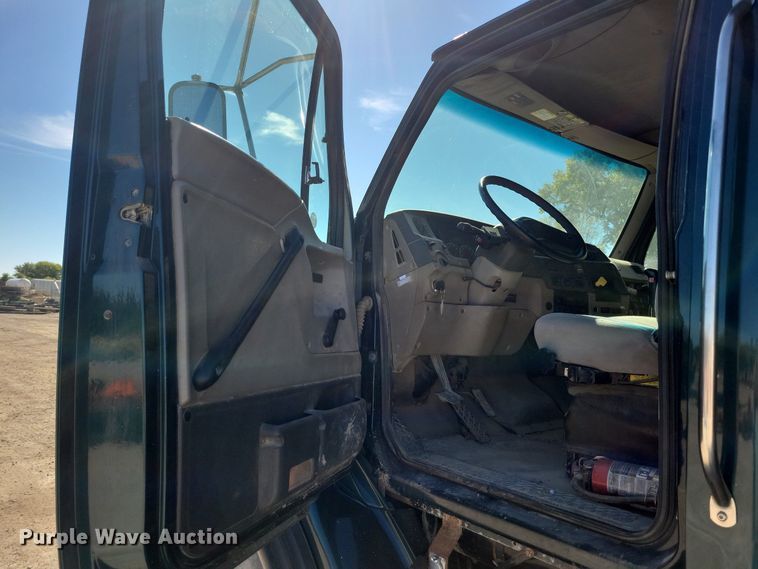 image for item KW9498 2004 Sterling L8500  dump truck