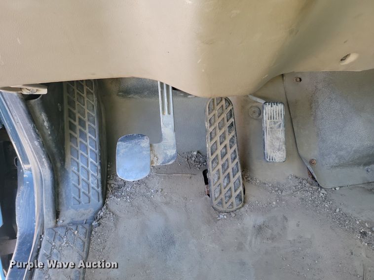 image for item KW9498 2004 Sterling L8500  dump truck