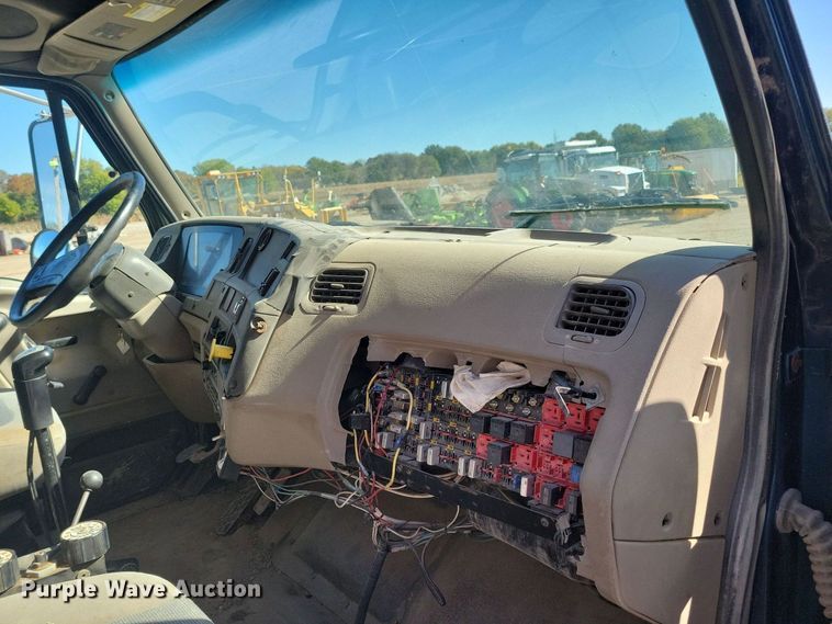 image for item KW9498 2004 Sterling L8500  dump truck