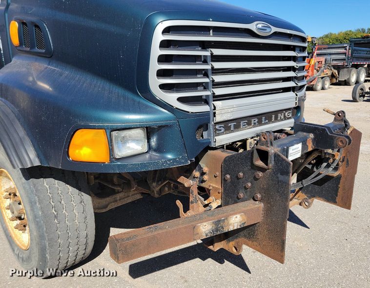 image for item KW9498 2004 Sterling L8500  dump truck