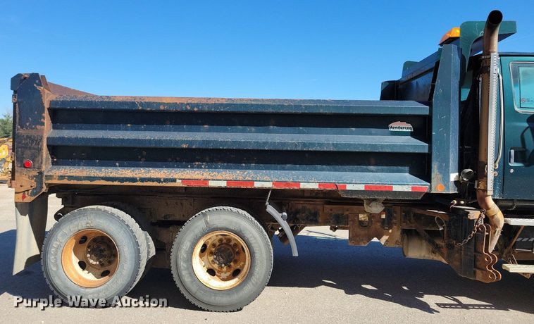 image for item KW9498 2004 Sterling L8500  dump truck