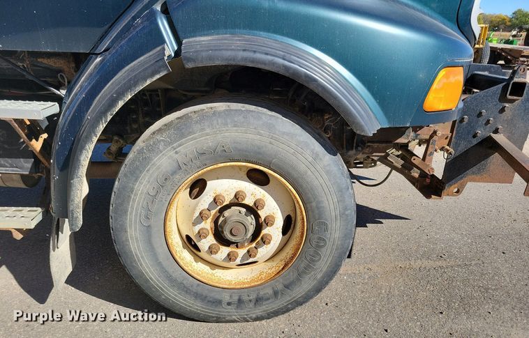 image for item KW9498 2004 Sterling L8500  dump truck