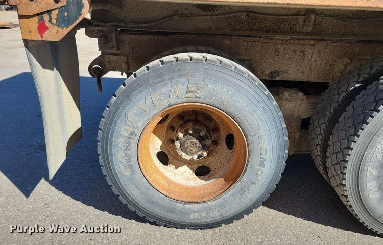 image for item KW9498 2004 Sterling L8500  dump truck