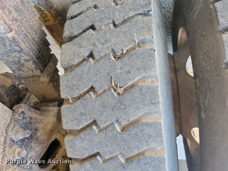 image for item KW9498 2004 Sterling L8500  dump truck