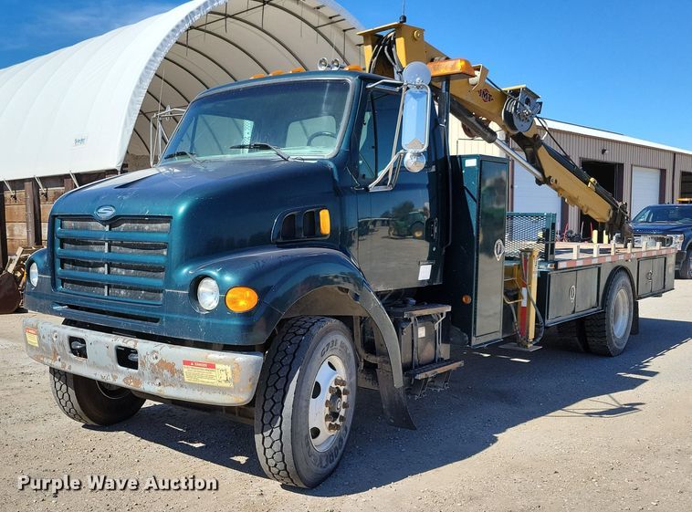 image for item KW9499 2000 Sterling L7500  crane truck