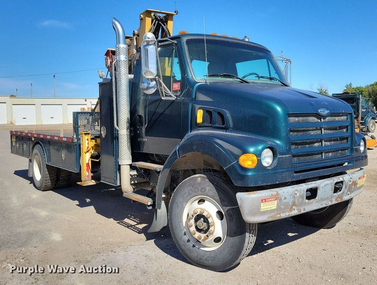 image for item KW9499 2000 Sterling L7500  crane truck