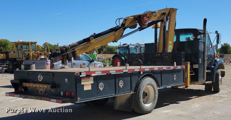 image for item KW9499 2000 Sterling L7500  crane truck