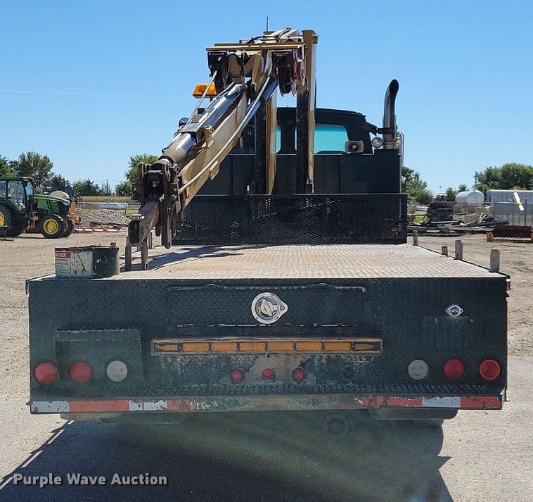 image for item KW9499 2000 Sterling L7500  crane truck