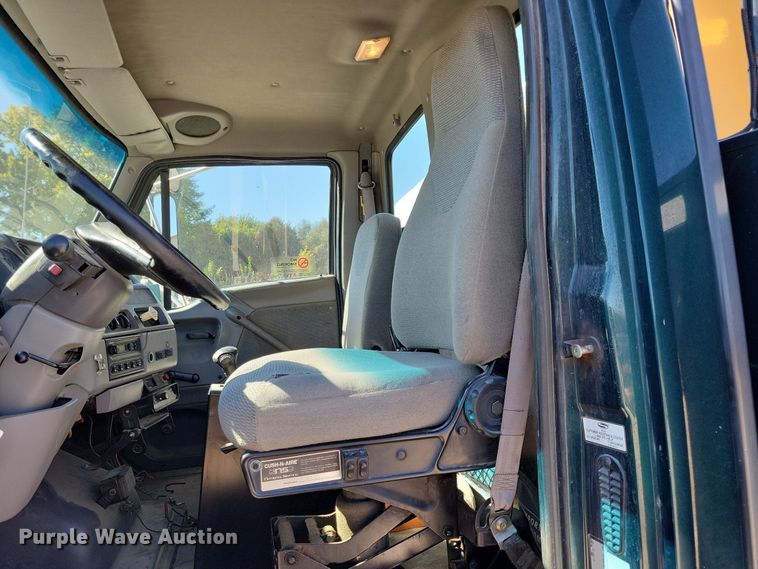 image for item KW9499 2000 Sterling L7500  crane truck