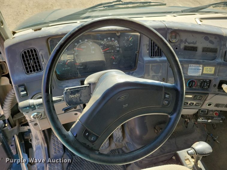 image for item KW9499 2000 Sterling L7500  crane truck