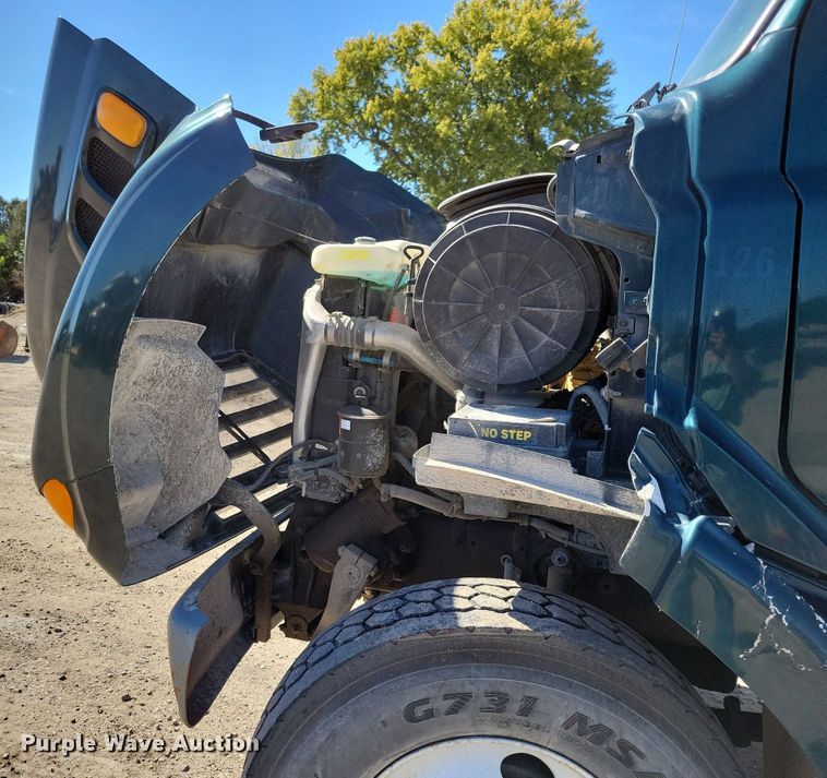 image for item KW9499 2000 Sterling L7500  crane truck