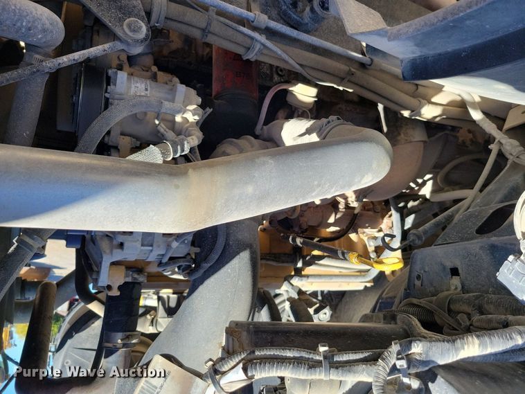 image for item KW9499 2000 Sterling L7500  crane truck