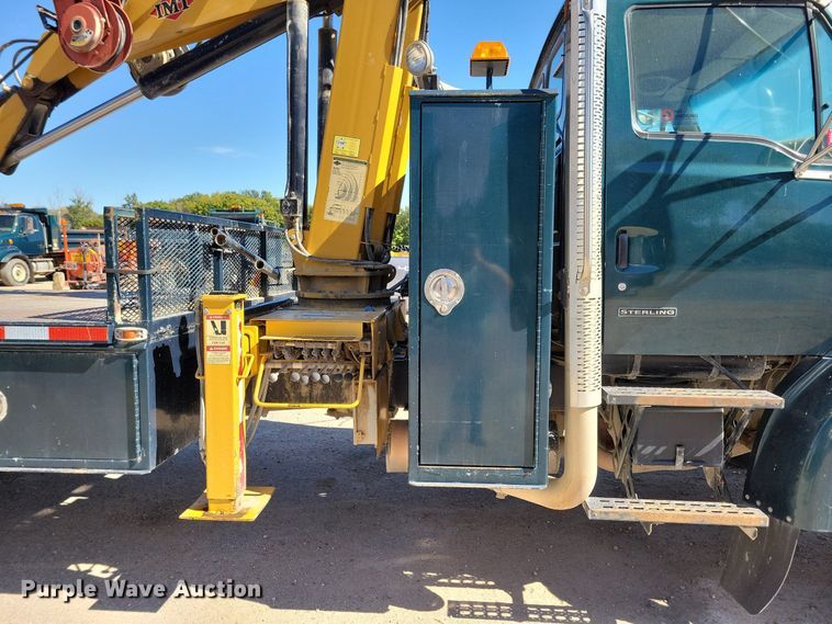 image for item KW9499 2000 Sterling L7500  crane truck