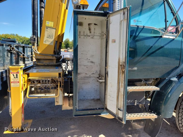 image for item KW9499 2000 Sterling L7500  crane truck
