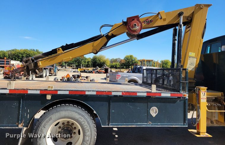 image for item KW9499 2000 Sterling L7500  crane truck