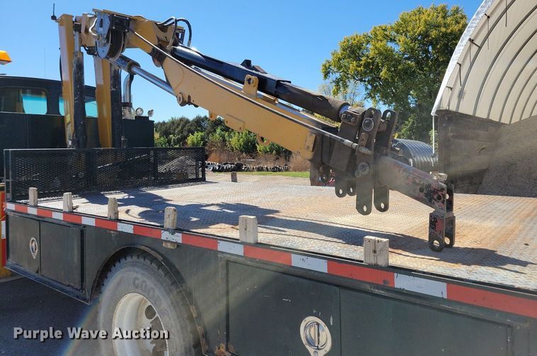 image for item KW9499 2000 Sterling L7500  crane truck