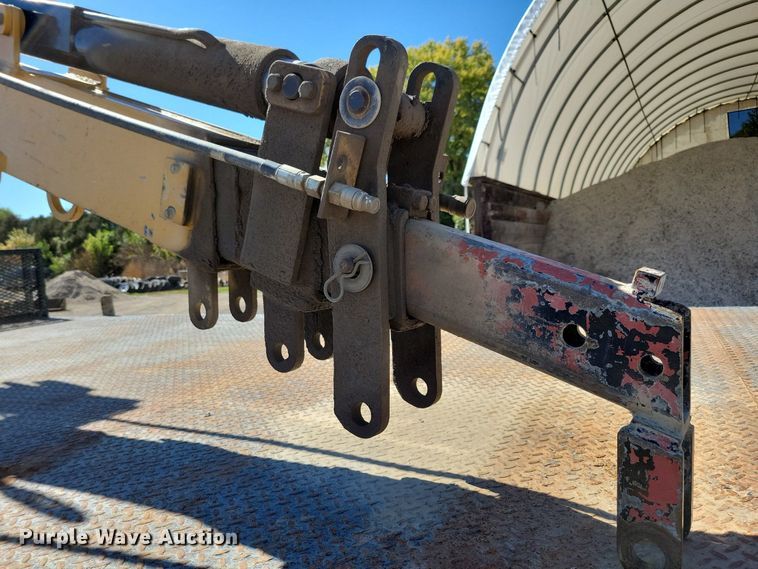 image for item KW9499 2000 Sterling L7500  crane truck