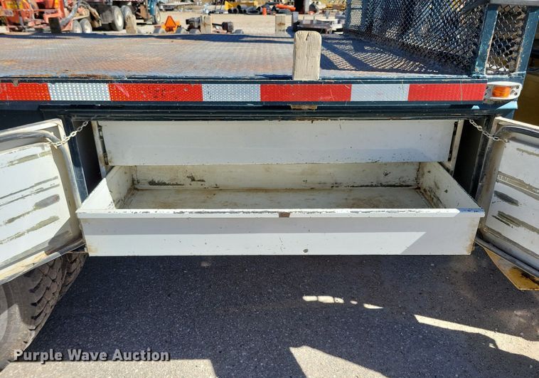 image for item KW9499 2000 Sterling L7500  crane truck