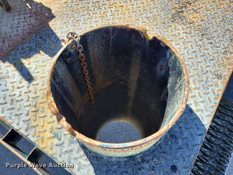 image for item KW9499 2000 Sterling L7500  crane truck