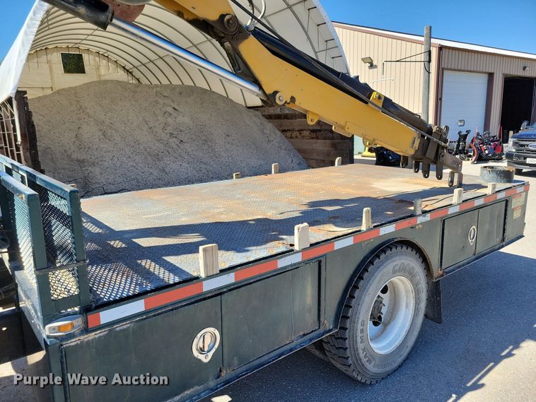 image for item KW9499 2000 Sterling L7500  crane truck