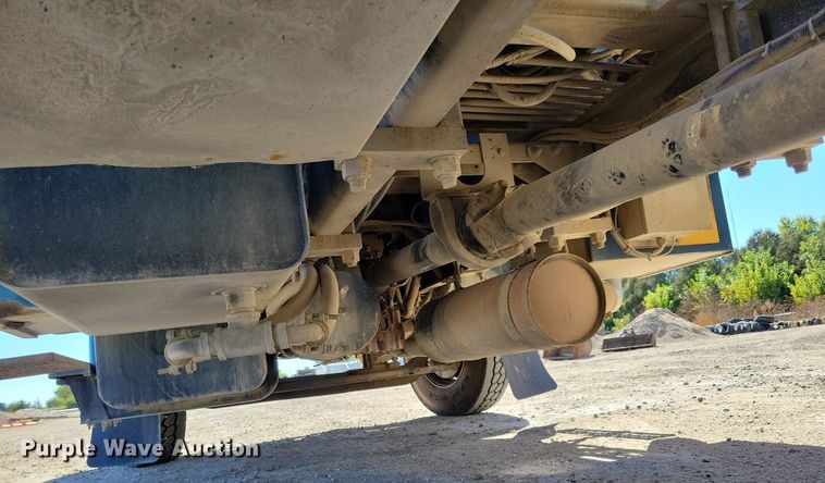 image for item KW9499 2000 Sterling L7500  crane truck