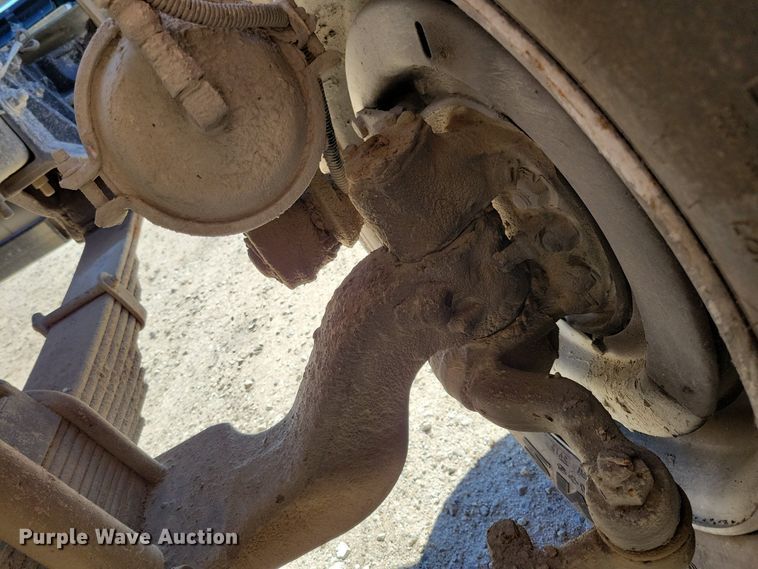 image for item KW9499 2000 Sterling L7500  crane truck