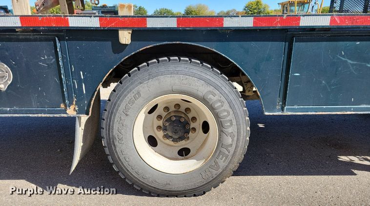 image for item KW9499 2000 Sterling L7500  crane truck