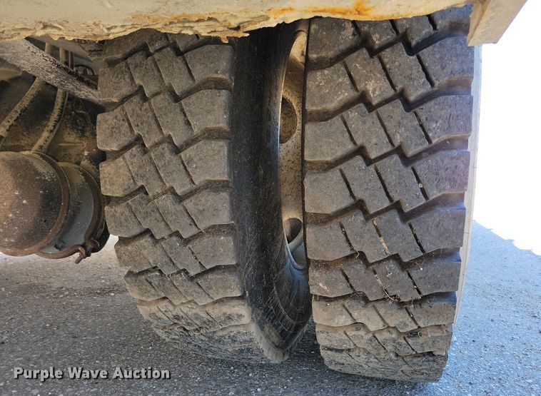 image for item KW9499 2000 Sterling L7500  crane truck