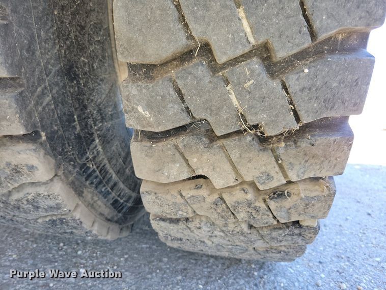 image for item KW9499 2000 Sterling L7500  crane truck