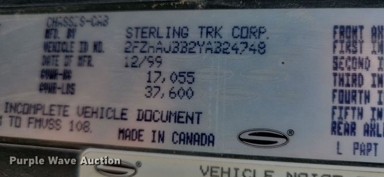 image for item KW9499 2000 Sterling L7500  crane truck