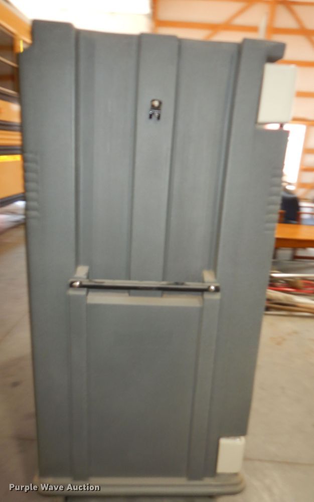 image for item LG9783 Cambro  hot box