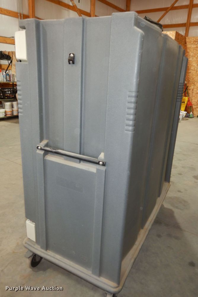 image for item LG9783 Cambro  hot box