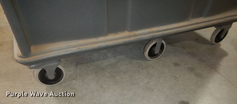 image for item LG9783 Cambro  hot box