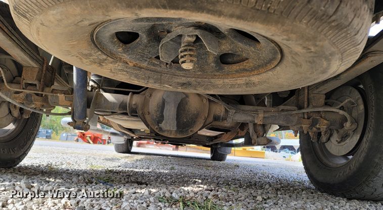 image for item LN9653 2004 GMC Sierra 1500  Ext. Cab pickup truck