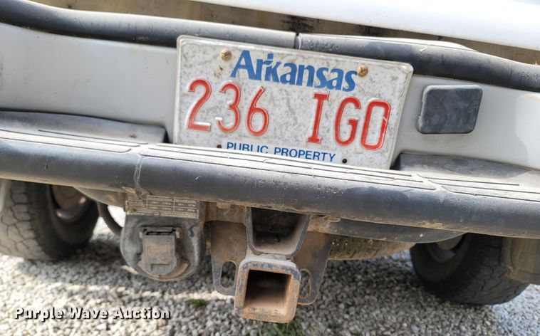 image for item LN9653 2004 GMC Sierra 1500  Ext. Cab pickup truck