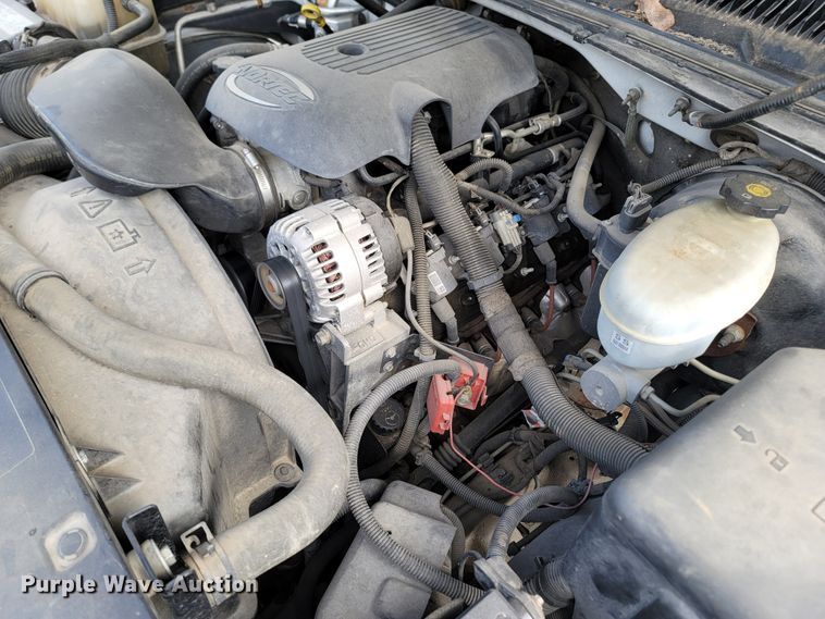 image for item LN9653 2004 GMC Sierra 1500  Ext. Cab pickup truck