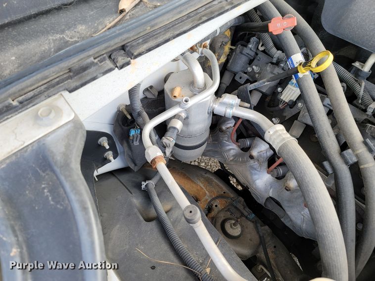 image for item LN9653 2004 GMC Sierra 1500  Ext. Cab pickup truck