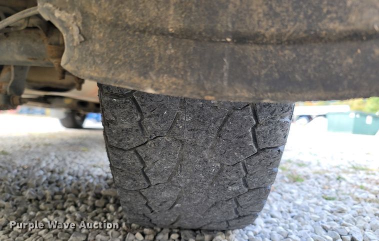 image for item LN9653 2004 GMC Sierra 1500  Ext. Cab pickup truck