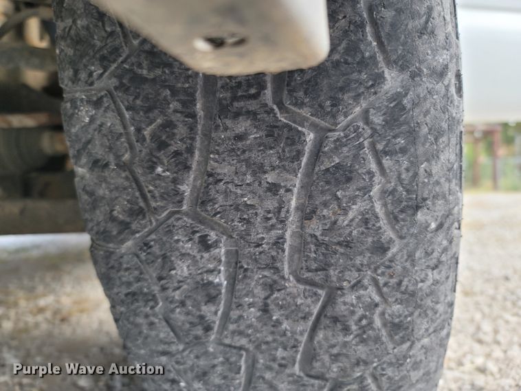 image for item LN9653 2004 GMC Sierra 1500  Ext. Cab pickup truck