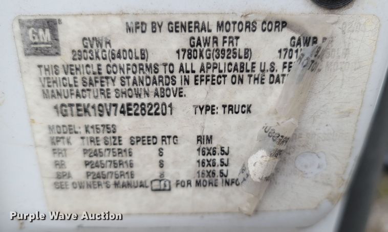 image for item LN9653 2004 GMC Sierra 1500  Ext. Cab pickup truck