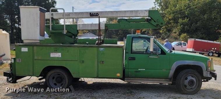 image for item LN9654 1994 Chevrolet 3500HD  bucket truck