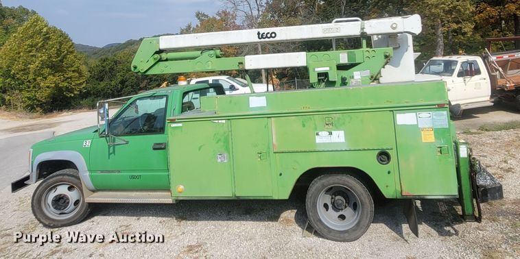 image for item LN9654 1994 Chevrolet 3500HD  bucket truck