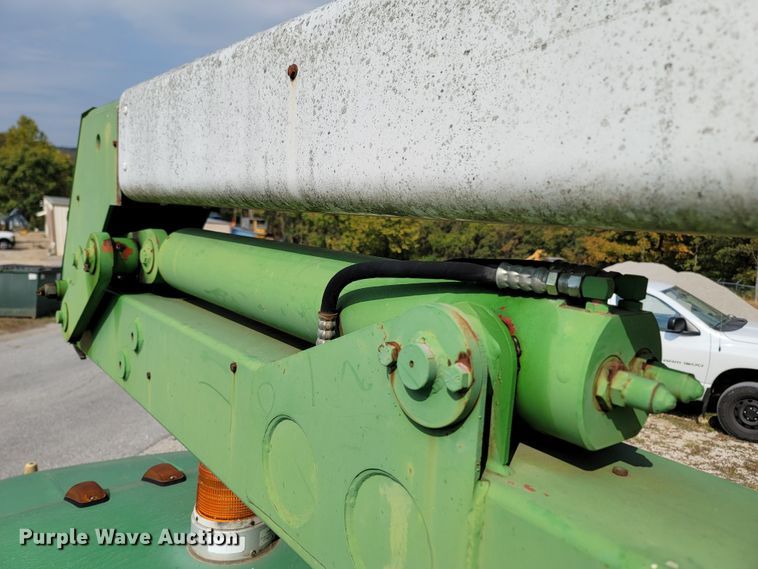 image for item LN9654 1994 Chevrolet 3500HD  bucket truck