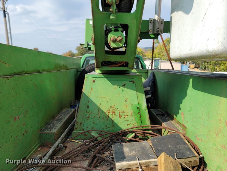 image for item LN9654 1994 Chevrolet 3500HD  bucket truck