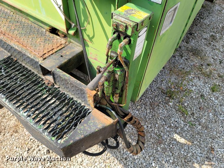 image for item LN9654 1994 Chevrolet 3500HD  bucket truck