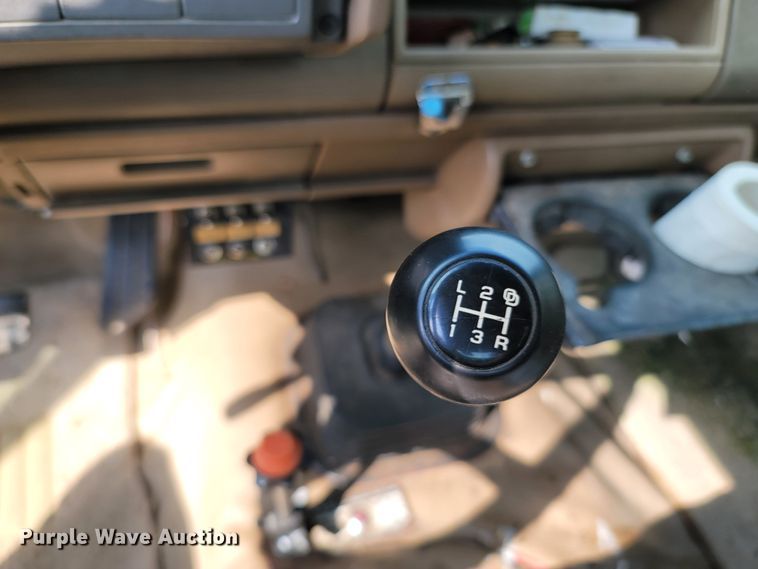 image for item LN9654 1994 Chevrolet 3500HD  bucket truck