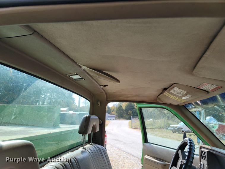 image for item LN9654 1994 Chevrolet 3500HD  bucket truck