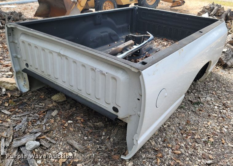 image for item LN9655 Dodge Ram 2500  pickup bed