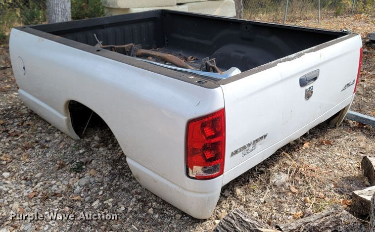 image for item LN9655 Dodge Ram 2500  pickup bed